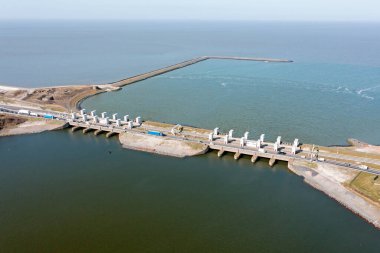 Hollanda 'daki Afsluitdijk' ten Kornwerderzand 'dan havadan.