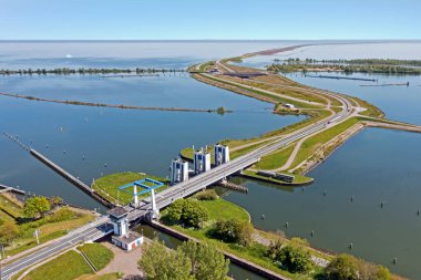 Hollanda 'daki IJsselmeer' deki Enkhuizen yakınlarındaki Krabbersgat 'taki hava sahası.