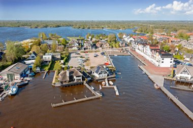Hollanda 'nın Amsterdam yakınlarındaki geleneksel Loodrecht köyünden havadan.