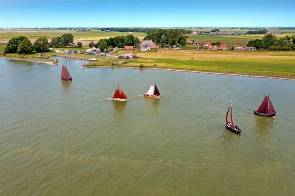 Antenne Von Traditionellen Holländischen Holzbooten Ijsselmeer Der Nähe Des Hafens — Stockfoto