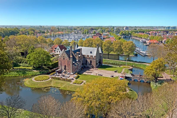 Vzduch Města Medemblik Hradem Radboud Holandsku — Stock fotografie