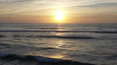 Praia Vale Figueiras Portekiz, güzel gün batımı 