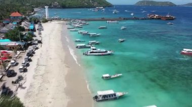 Toya Pakeh Limanı 'ndan hava aracı Nusa Penida Bali Endonezya