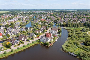 Hollanda, Friesland 'daki Joure şehrinden havadan.