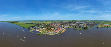 Hollanda, Friesland 'daki Heeg köyünden hava manzarası.