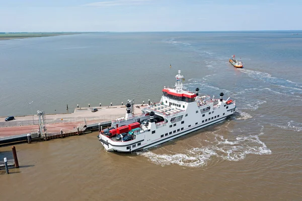 Aerial Ferry Arriving Holwerd Wadden Sea Netherlands — Foto de Stock