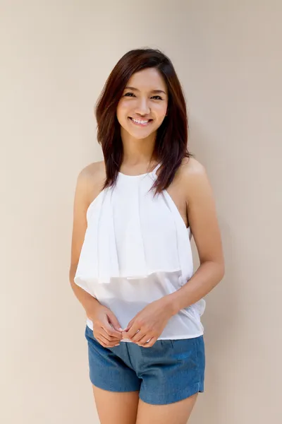 Happy smiling woman in casual dress — Stock Photo, Image