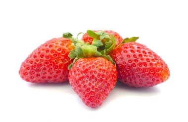 Beyaz arkaplanda çilek