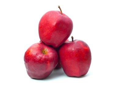 beyaz arkaplanda elma