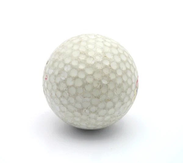 Old używane piłka golfowa izolowane na białym — Zdjęcie stockowe