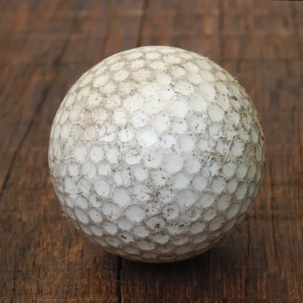 Vecchia palla da golf — Foto Stock