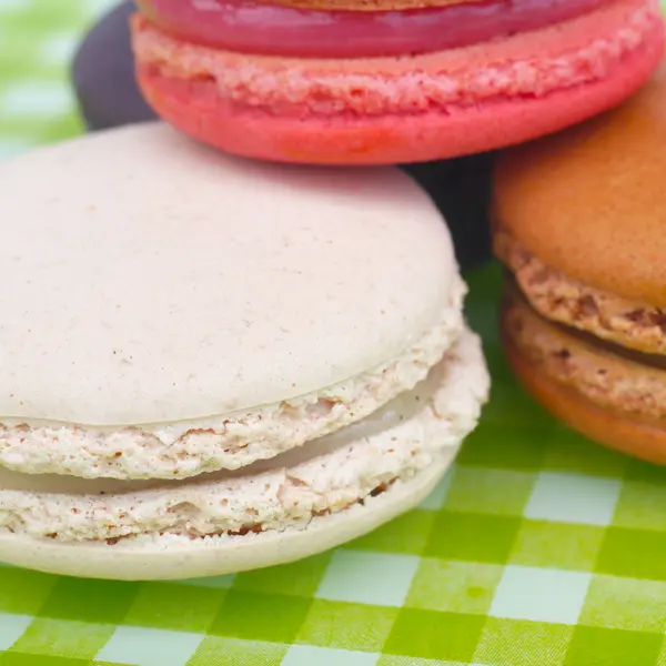 Macarons français doux et colorés — Photo