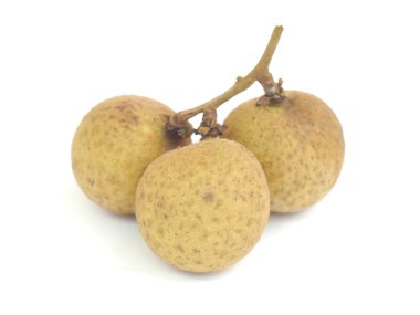 Longan beyaz arkaplanda izole edildi