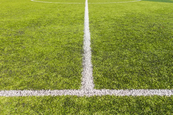 Campo de fútbol de césped artificial — Foto de Stock