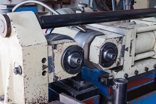 Máquina de rolamento de rosca — Fotografia de Stock