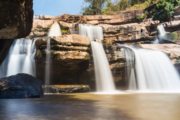 Kaeng-Sopha-Wasserfall — Stockfoto