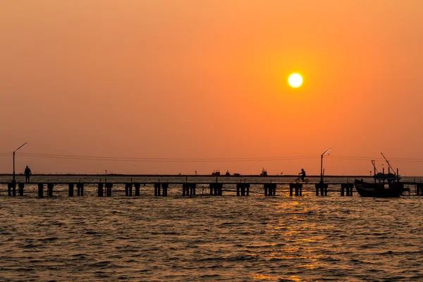 在码头的日落 — 图库照片
