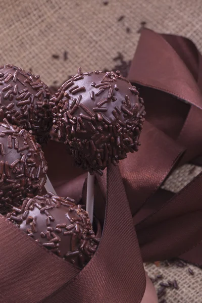Chocolate sprincled cakepops — Stock Photo, Image