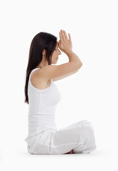 Mujer haciendo yoga — Foto de Stock