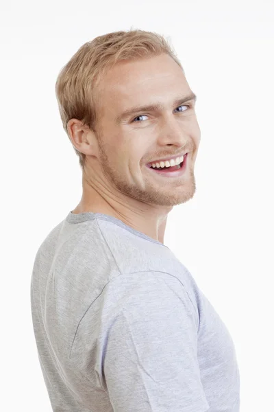 Retrato de um jovem sorrindo — Fotografia de Stock