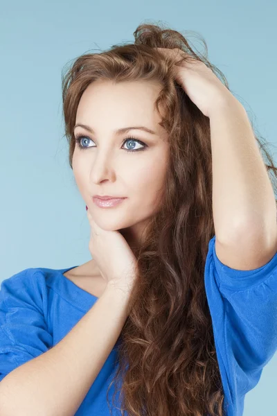 Portrait of a young girl — Stock Photo, Image