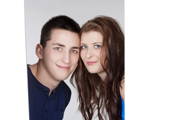 Portrait d'un jeune couple — Photo