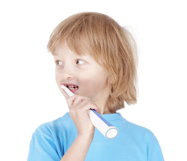 Junge beim Zähneputzen — Stockfoto