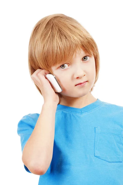 Retrato de um menino conversando no telefone celular — Fotografia de Stock