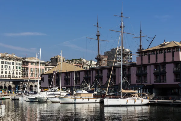 Gemi içinde porto antico, genoa — Stok fotoğraf