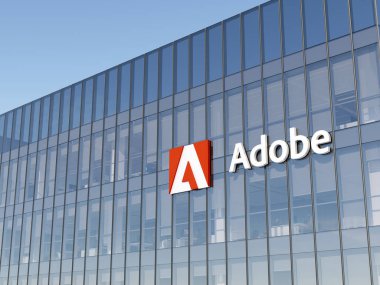 San Jose, CA, ABD. 17 Ekim 2021, Sadece Editoryal Kullanım, 3D CGI. Camdan Binanın tepesindeki Adobe İmza Logosu. Yüksek binadaki İşyeri Bilgisayar Yazılım Şirketi.