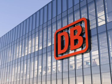 Berlin, Almanya. 9 Ocak 2022. Sadece Editoryal Kullanım, 3D CGI. Deutsche Bahn Alman Demiryolu Şirketi Cam Ofis Binası 'nda İmza Logosu. Yüksek binalardaki işyeri.
