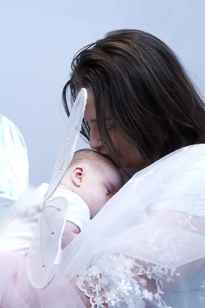 Mother Kissing Baby — Stock Photo, Image