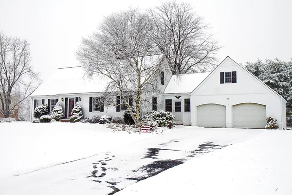 Home in after Winter Storm — Stock Photo, Image