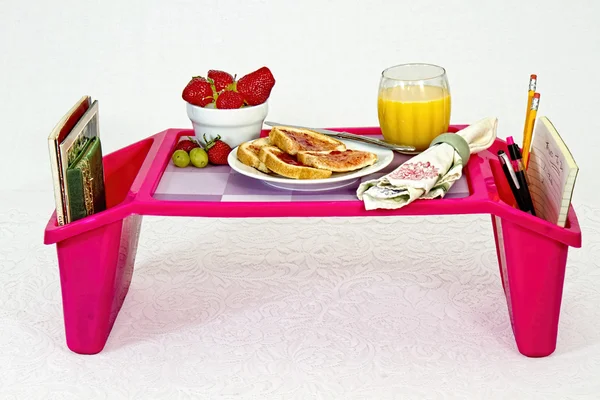 Breakfaston uma bandeja — Fotografia de Stock