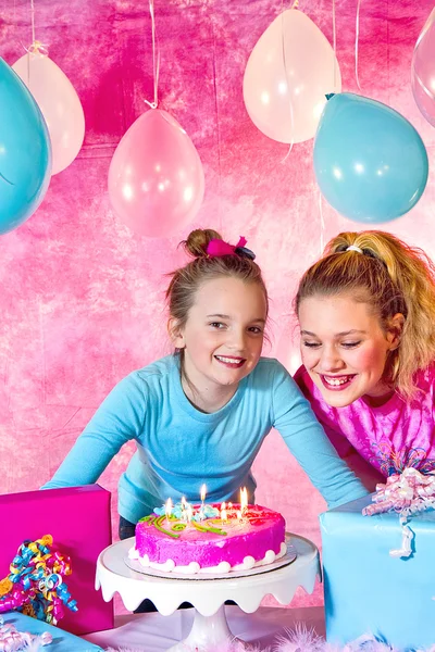 Fiesta de cumpleaños de niña —  Fotos de Stock