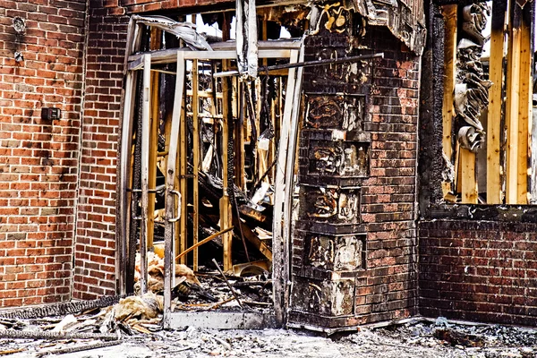Popular restaurante quema abajo —  Fotos de Stock