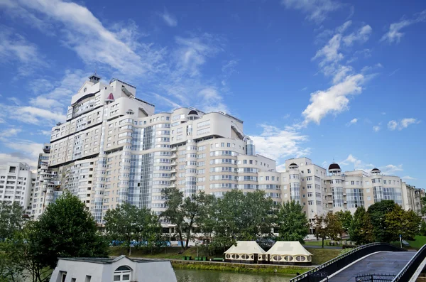 Nuevo edificio en Minsk — Foto de Stock