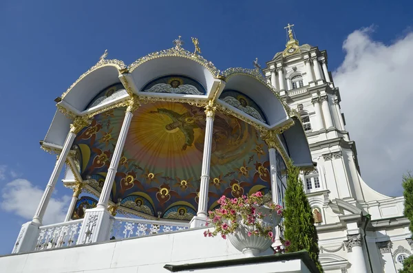 Campanario en Pochaev Lavra — Foto de Stock