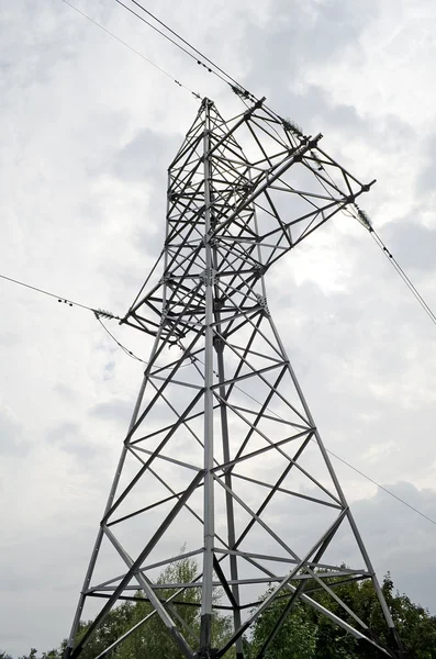 Linha de transmissão elétrica — Fotografia de Stock