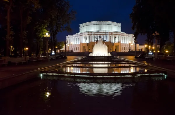 Minsk'te Opera ve bale Tiyatrosu — Stok fotoğraf