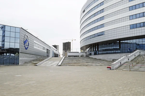 Palácio de gelo Minsk Arena em Minsk, Bielorrússia — Fotografia de Stock
