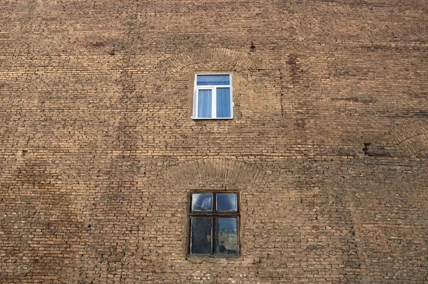 Ventana solitaria — Foto de Stock