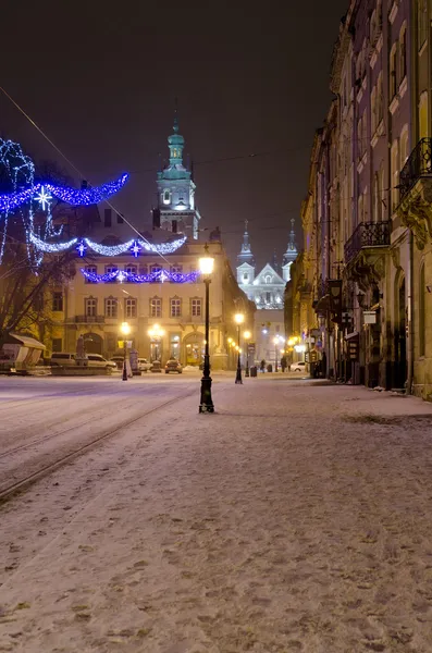 Beautiful winter cityscape in the center of old Lvov city at the — Stock Photo, Image