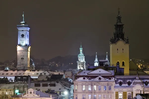 Krásné zimní Panorama v centru starého města lvov — Stock fotografie