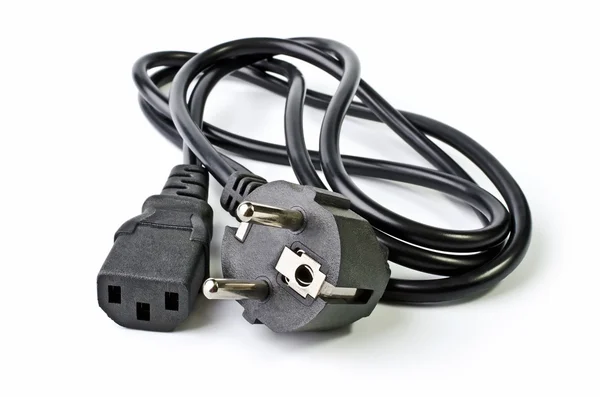 Cable de alimentación al ordenador aislado sobre blanco — Foto de Stock