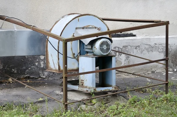 Motor in der Lüftungsanlage — Stockfoto