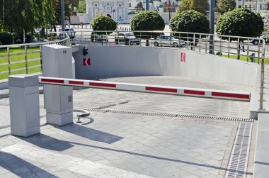 kiev merkezinde otopark underground