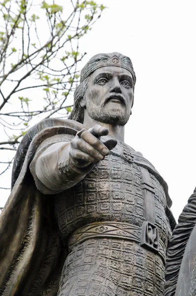 Monument to king Daniel of Galicia, pointing a finger in the cen — Stock Photo, Image