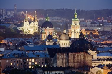gece Lviv tarihi merkezi şehir yakın çekim