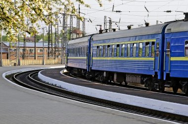 tren istasyonunda tren